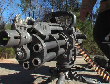 7 «ακραία» όπλα που είναι νόμιμα στις ΗΠΑ! (βίντεο)